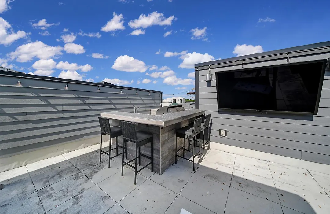 906 Westbrook B City Views Rooftop Hot Tub And Short Walk To Stadium-1