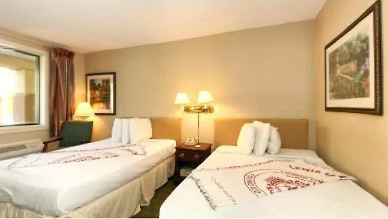 Econo Lodge Inn & Suites Charlotte-1