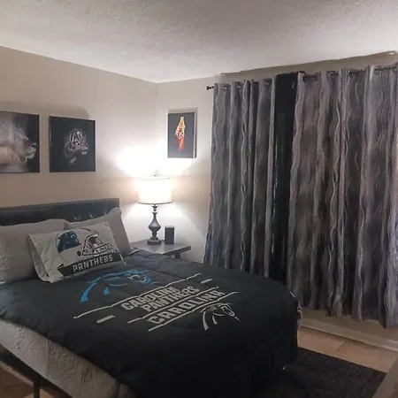 Exhilarating 2 Bedroom Condo-2