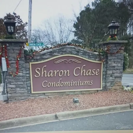 Exhilarating 2 Bedroom Condo-3