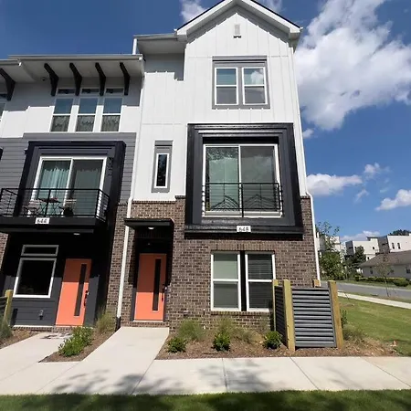 4 Story Queen City Retreat! New! Walk To Downtown!-2